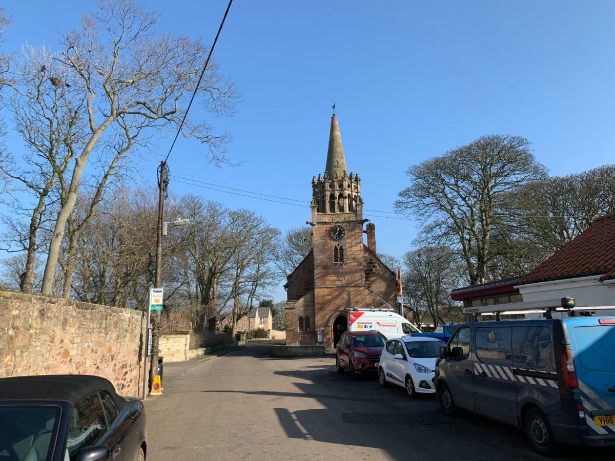 Apartamento Church View / The Craster Arms In Beadnell Exterior foto